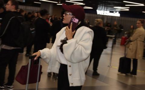 Ana Korać opušteno stigla na beogradski aerodrom, po nju čekao nepoznat muškarac u luksuznom džipu
