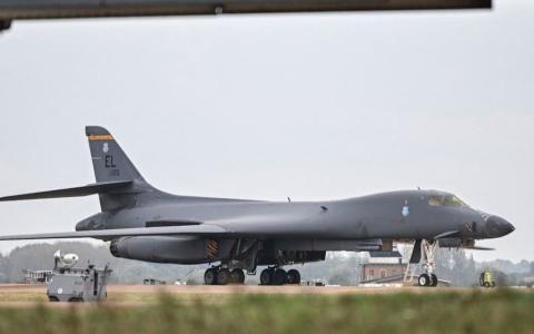 Dvojica osumnjičenih ponovo uhapšeni zbog navodne veze s iranskom obavještajnom službom, a SAD su povukle bombardere iz baze Fairford