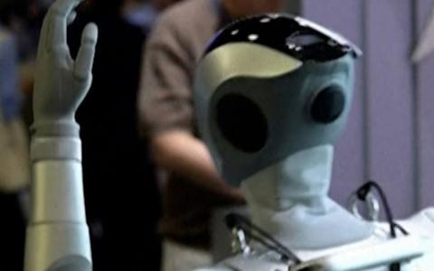 Humanoidni roboti u Japanu plesali su "Macarenu" i vozili skateboard