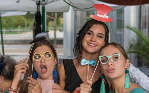 Kada žene sude ženama: šta je internalizovana mizoginija i kako je prepoznati