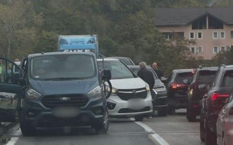 Lančani sudar kod Ribićkog mosta: Saobraćaj između Konjica i Jablanice obustavljen