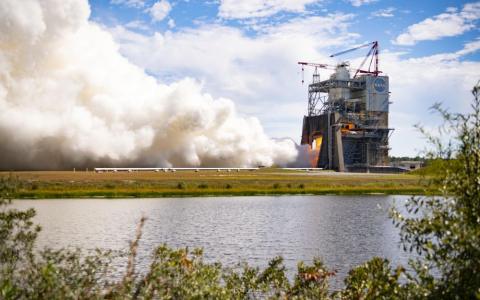 NASA testirala motor RS-25 u trajanju punog lansiranja