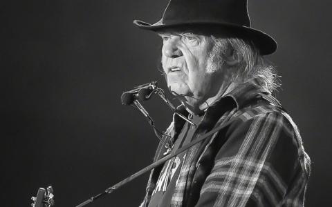 Neil Young ponovo tuži Trumpov odbor zbog pjesme "Rockin' in the Free World"