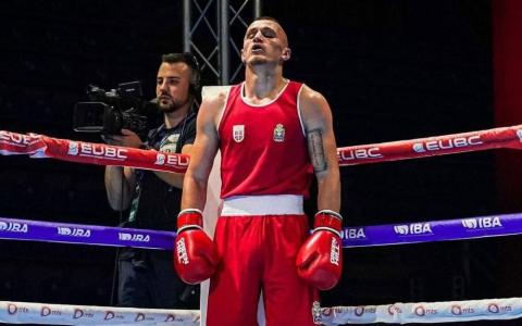 Neporaženi Almir Memić pridružuje se bokserkoj reviji Balkan Boxing 14 u Budvi
