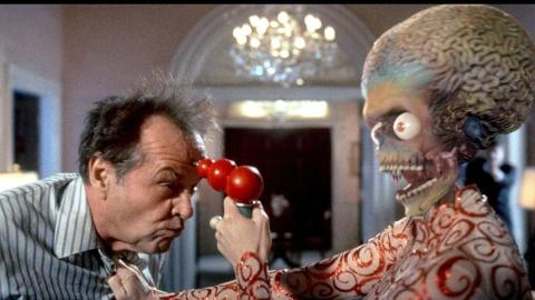 Nepoznate činjenice o filmu "Mars napada!": Kako su autori htjeli ubiti glumačke zvijezde i zašto je Lisa Meri svaki dan bila "ušivena"