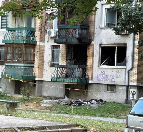Noćas izbio požar u prizemlju stambene zgrade u naselju Saraj Polje
