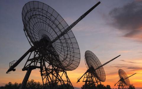 Radio izvor na rubu Mliječnog puta dvije decenije zbunjuje astronome