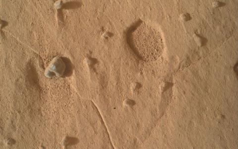 Rover Curiosity nakon 14 godina na Marsu otkrio neobične formacije u stijeni