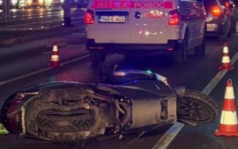 Sudar automobila i motocikla na Bulevaru Meše Selimovića
