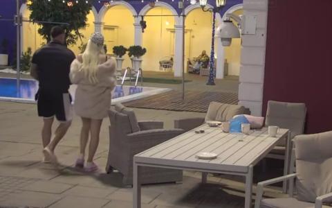 Terza priznao Gloriji da mu se sviđa, nije joj se dopalo što je spomenuo bivšu djevojku te mu je to brzo rekla