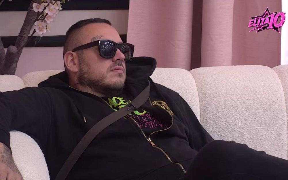 Aneli zamjerila Caru što čuva stvari od bivših, cimeri mu zbog toga zamerau