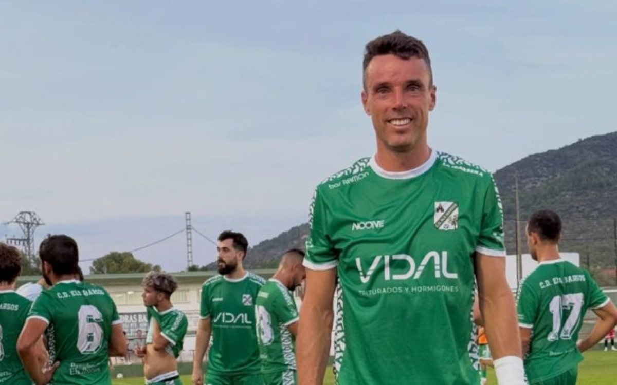 Bivši polufinalista Wimbledona zaigrao fudbal i postigao dva gola na debiju