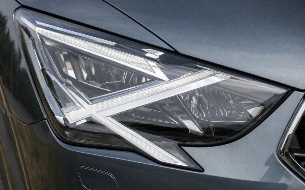 BMW predstavio novu generaciju X5: kupac bira između benzina, hibrida i struje