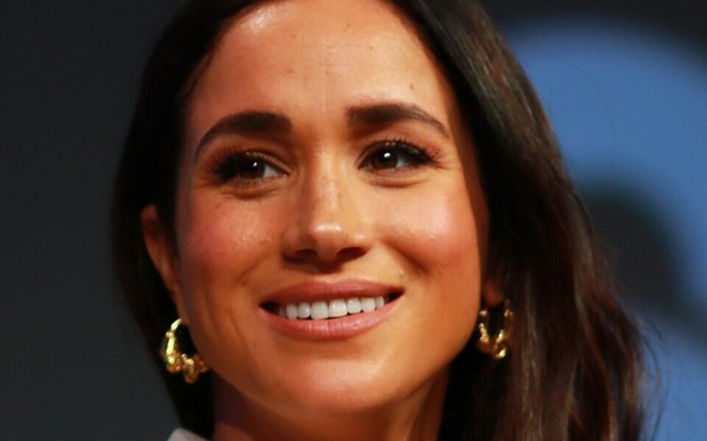 Britanski "Saturday Night Live" osvrnuo se na navode o ocu Meghan Markle