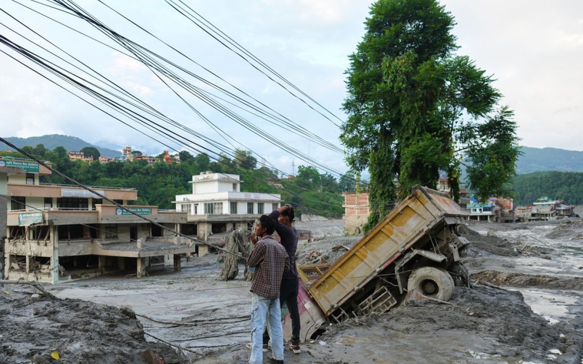 Broj poginulih u razornim poplavama u Nepalu porastao na 567, tijela pronađena i u Indiji