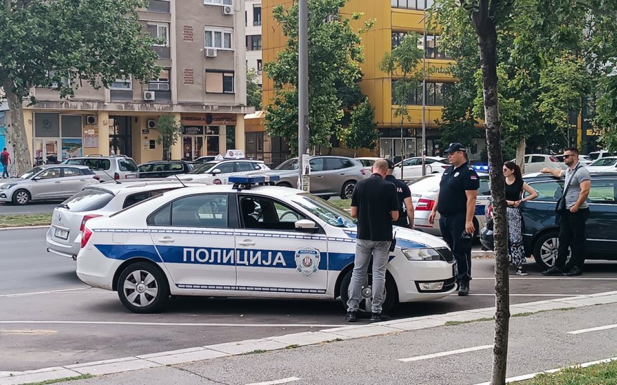 Brutalno pretukao djevojku u Obrenovcu, policija hitno reagovala