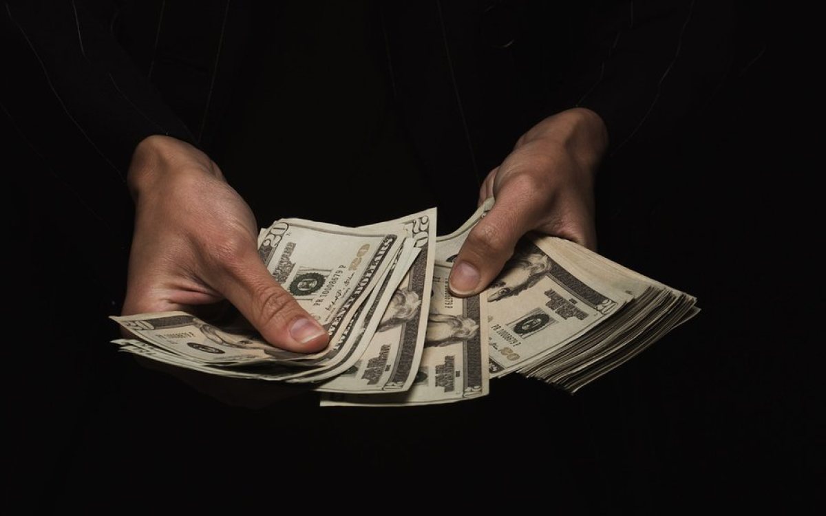 Četiri horoskopska znaka kojima septembar donosi finansijsko olakšanje