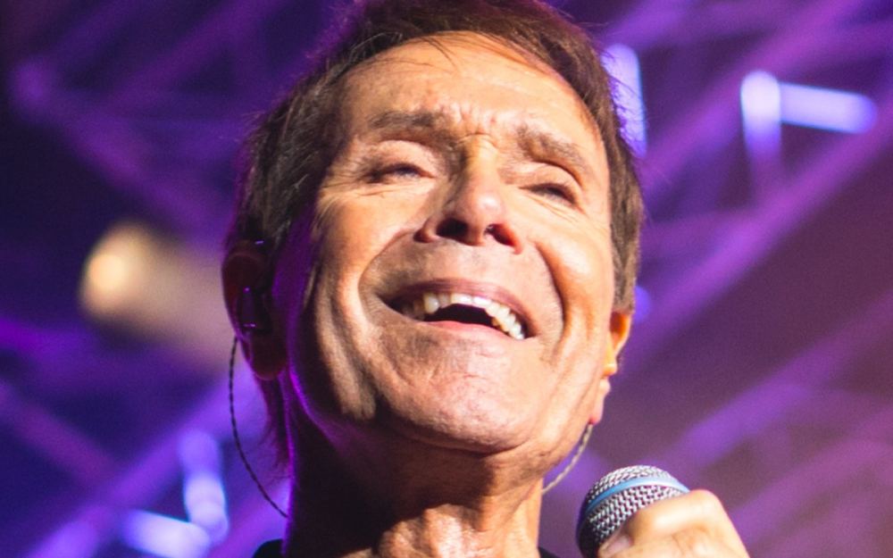Cliff Richard u 86. godini uči reggae: psalam „Gospod je pastir moj“ u novom ritmu