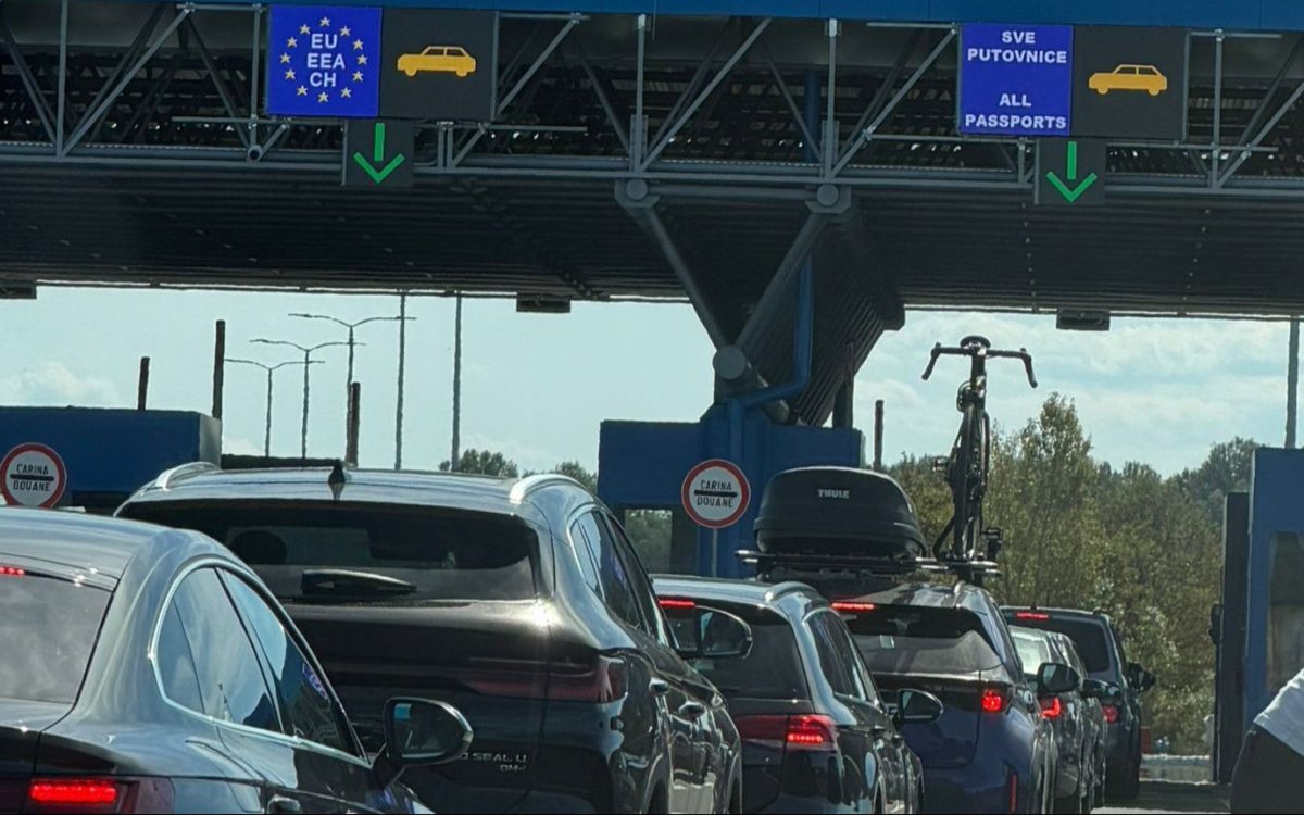 Duga kolona vozila na Izačiću, na autocesti Kakanj–Lašva i dalje bez saobraćaja