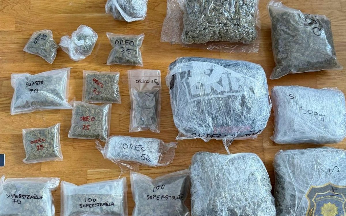 Dvije osobe uhapšene u Sarajevu, zaplijenjeno oko 12 kilograma droge