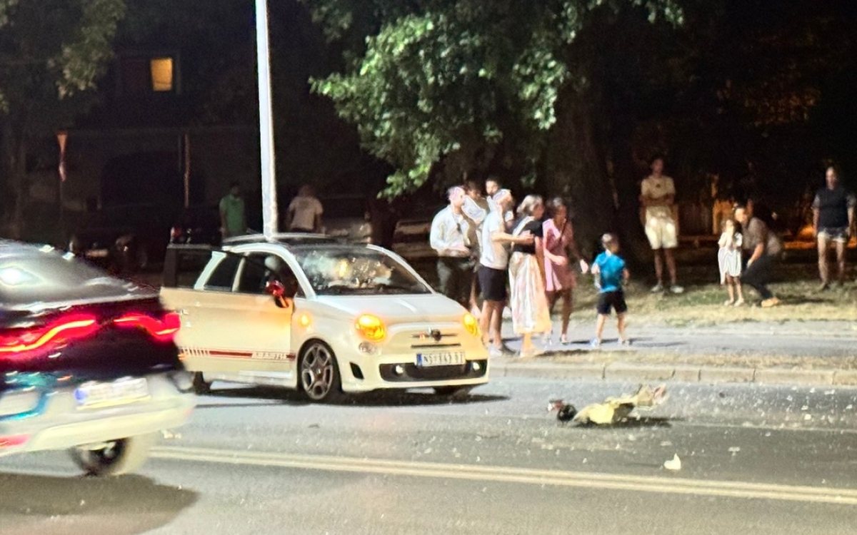 Dvoje djece bilo u automobilu u koji je udario "audi": Povrijeđeni žena i muškarac