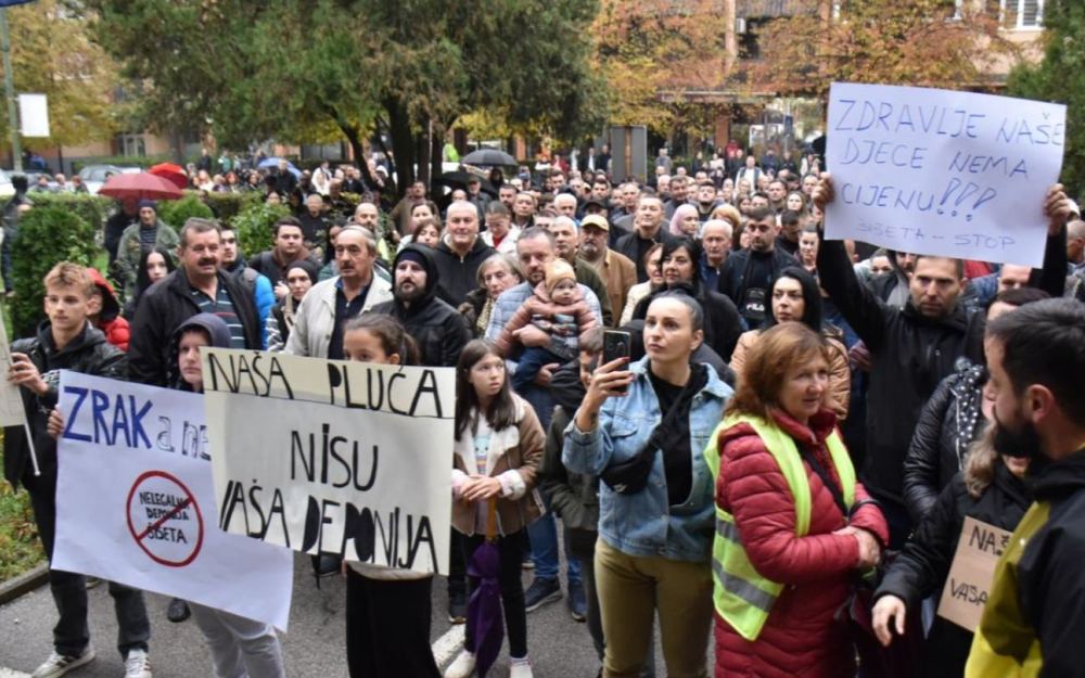 Goraždani protestirali ispred Gradske uprave, traže hitno zatvaranje deponije Šišeta