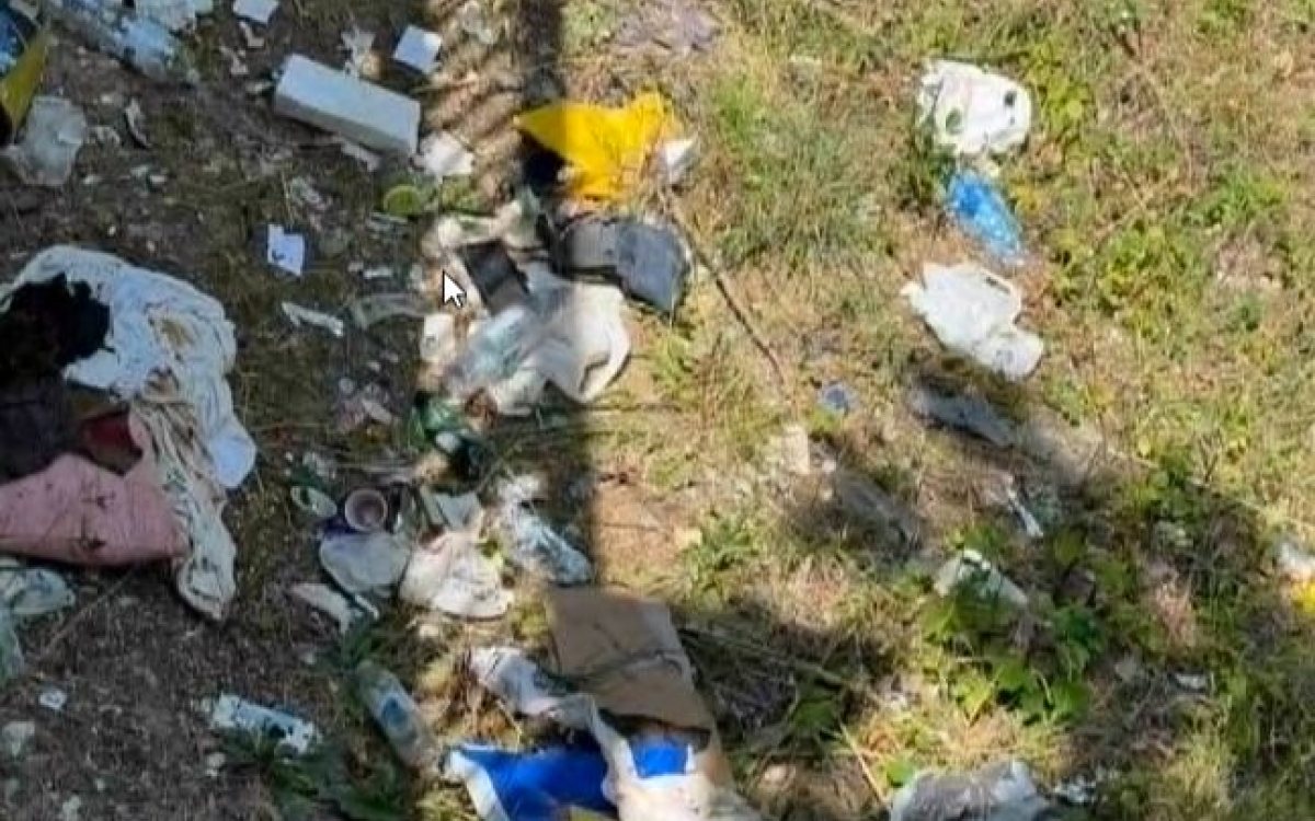 Građani Ciglana u strahu od zaraze: Smeće se gomila, a Općina problem ne rješava