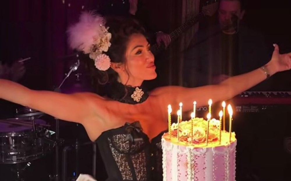 Hana Hadžiavdagić u izdanju Marije Antoanete proslavila 42. rođendan u Zagrebu