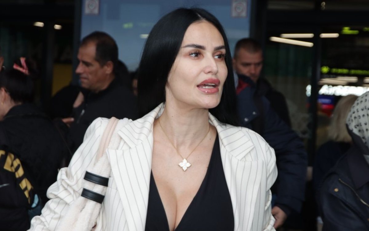 Indi Aradinović sa tri torbe na aerodromu: “Bakšiš se ne deli, vraća se menadžeru i organizatoru”
