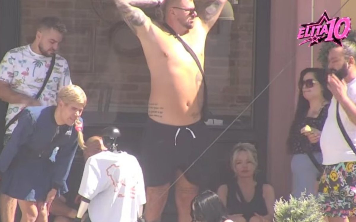 Janjuš poludio zbog Uroševe nadogradnje kose: Daj mi klešta da mu skinem ovo granje!