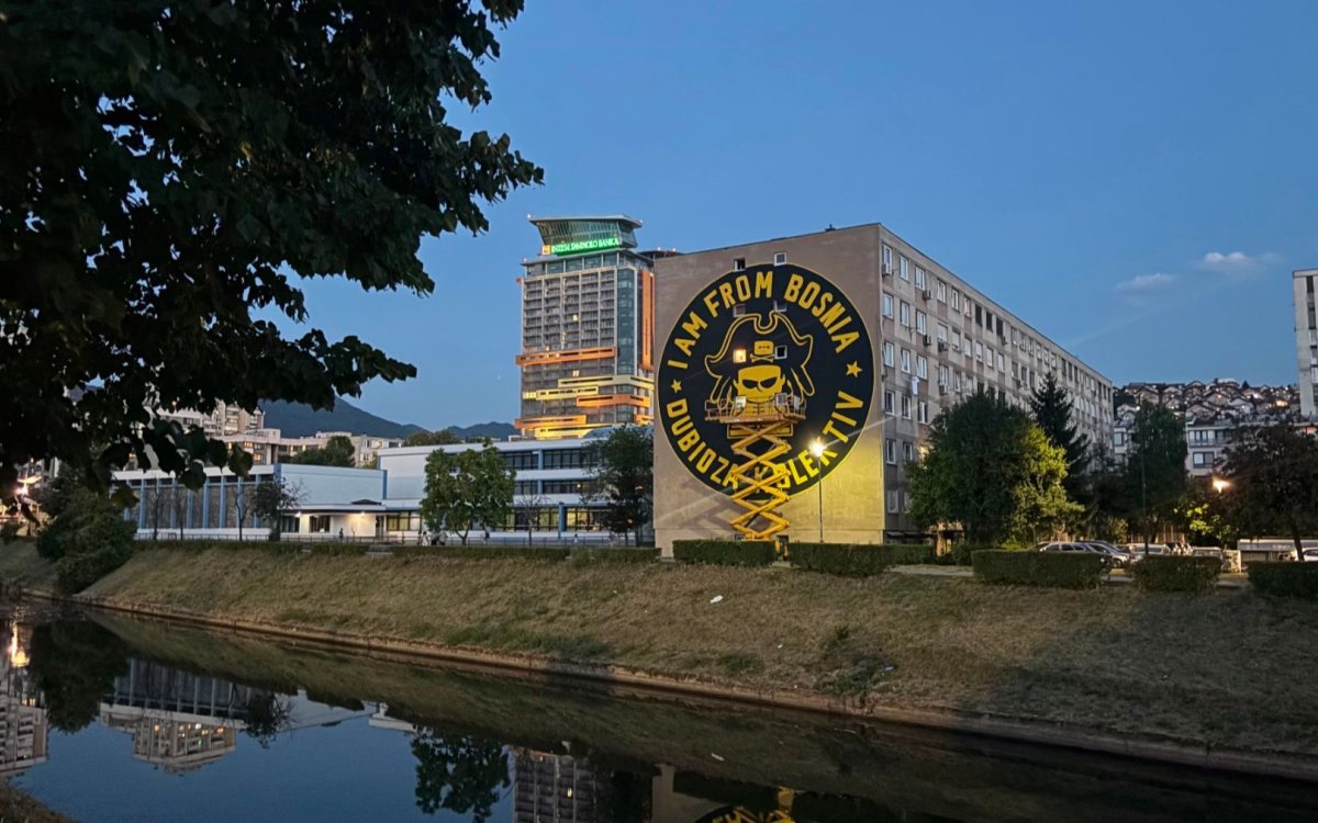 Mural posvećen Dubiozi Kolektiv oslikan u sarajevskom naselju Čengić Vila