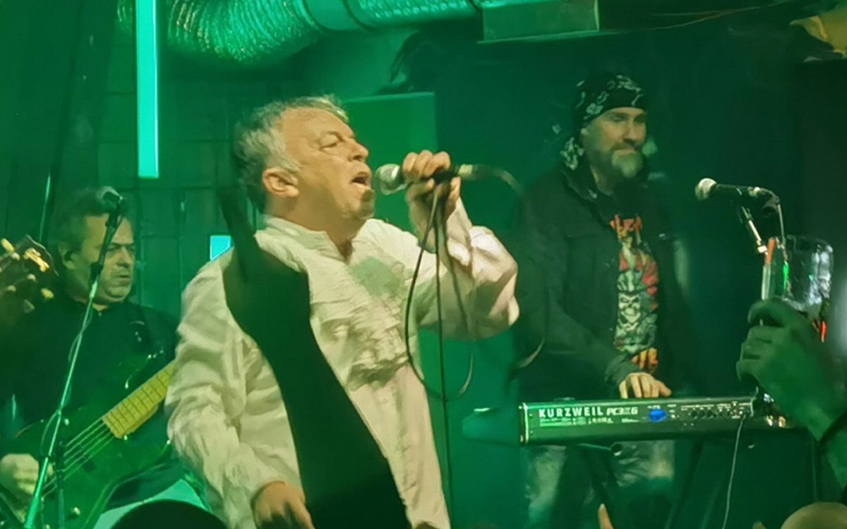 Nele Karajlić godinama nije slušao pjesme Zabranjenog pušenja, a onda ga je jedna numera vratila