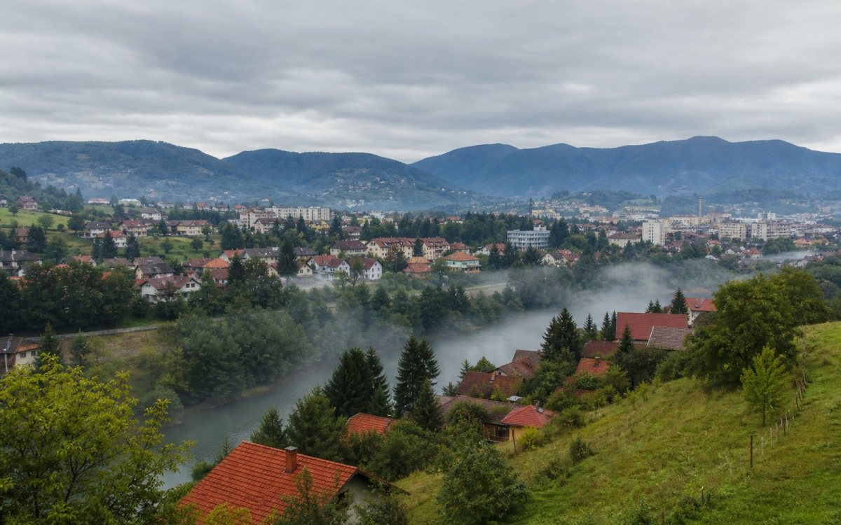 Oblaci, jutarnja magla i vrućina do 36 stepeni u Mostaru