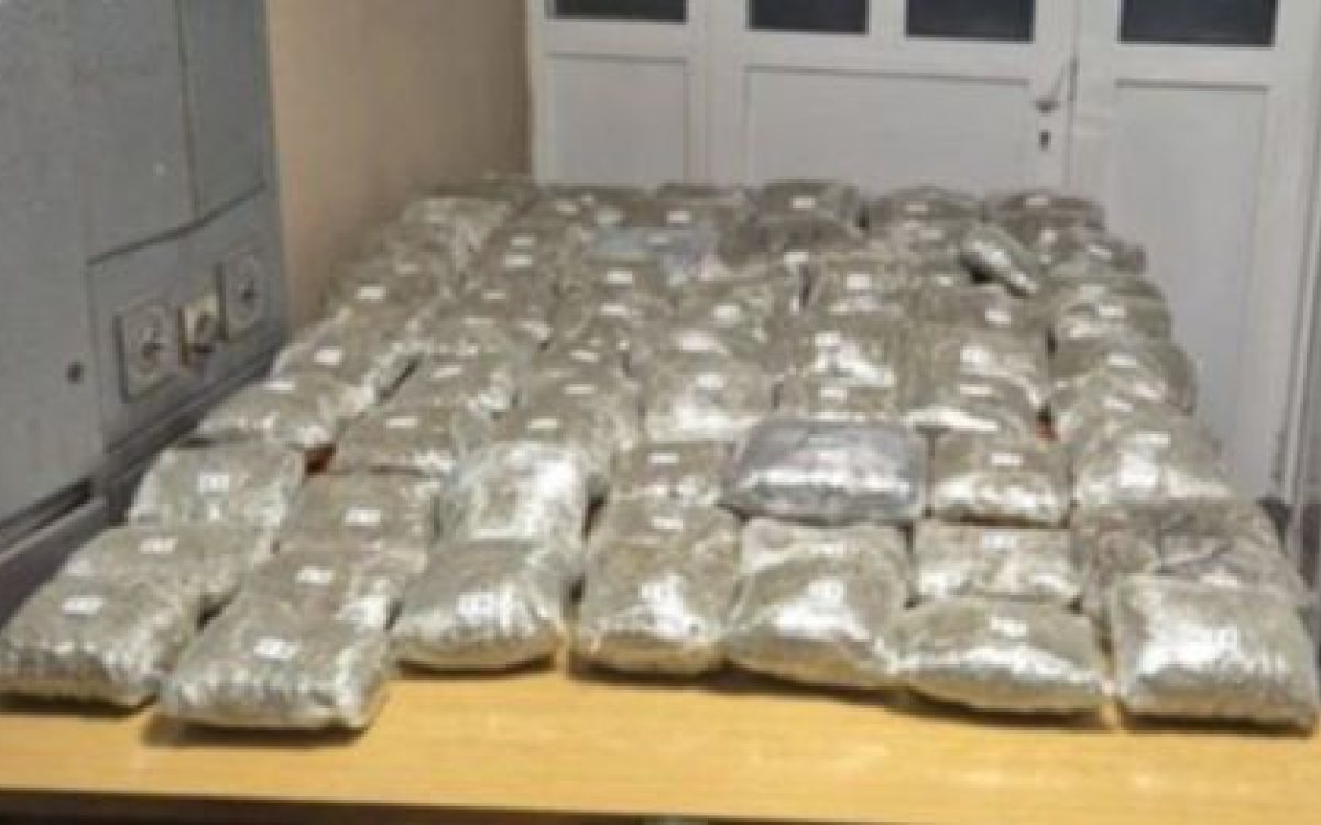 Policija na granici zaustavila kamion: u teretu pronašeno 65 kilograma marihuane