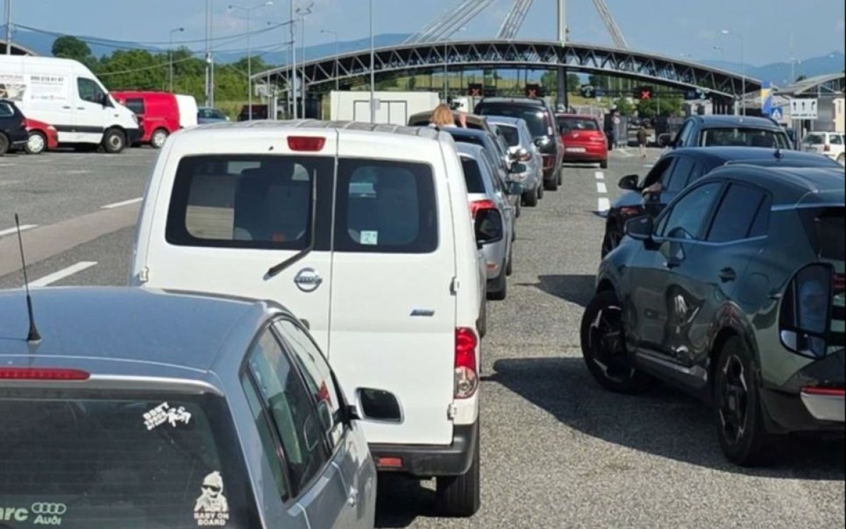 Pošiljka od pet tona hrane iz Italije vraćena s granice kod Izačića