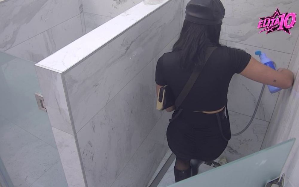 Potpuni karambol: Laura pobacala sve Đukićeve stvari, pa osula paljbu po Biljani (VIDEO)