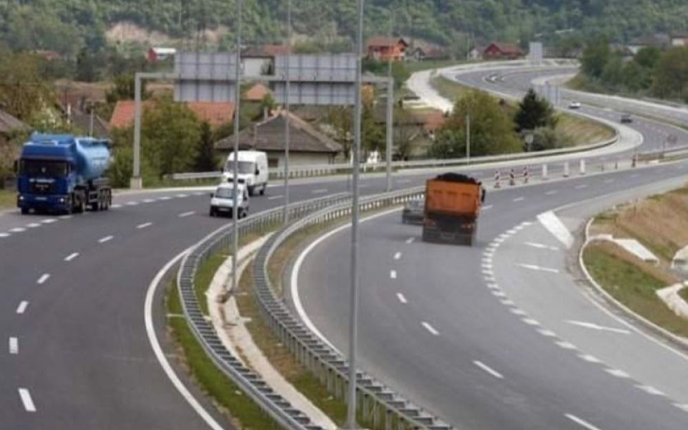 Povoljni uslovi za vožnju u BiH, ali padavine i radovi zahtijevaju oprez