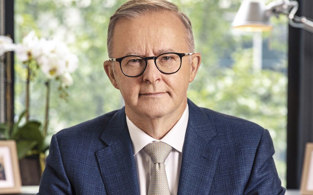 premijer Albanese odveo je počast Helen Haines u parlamentu Australije