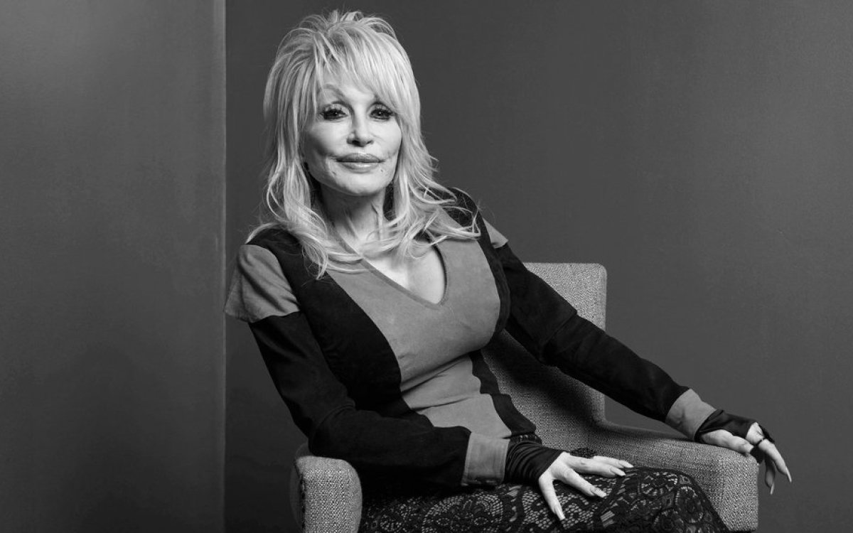 Preminula legendarna Doli Parton