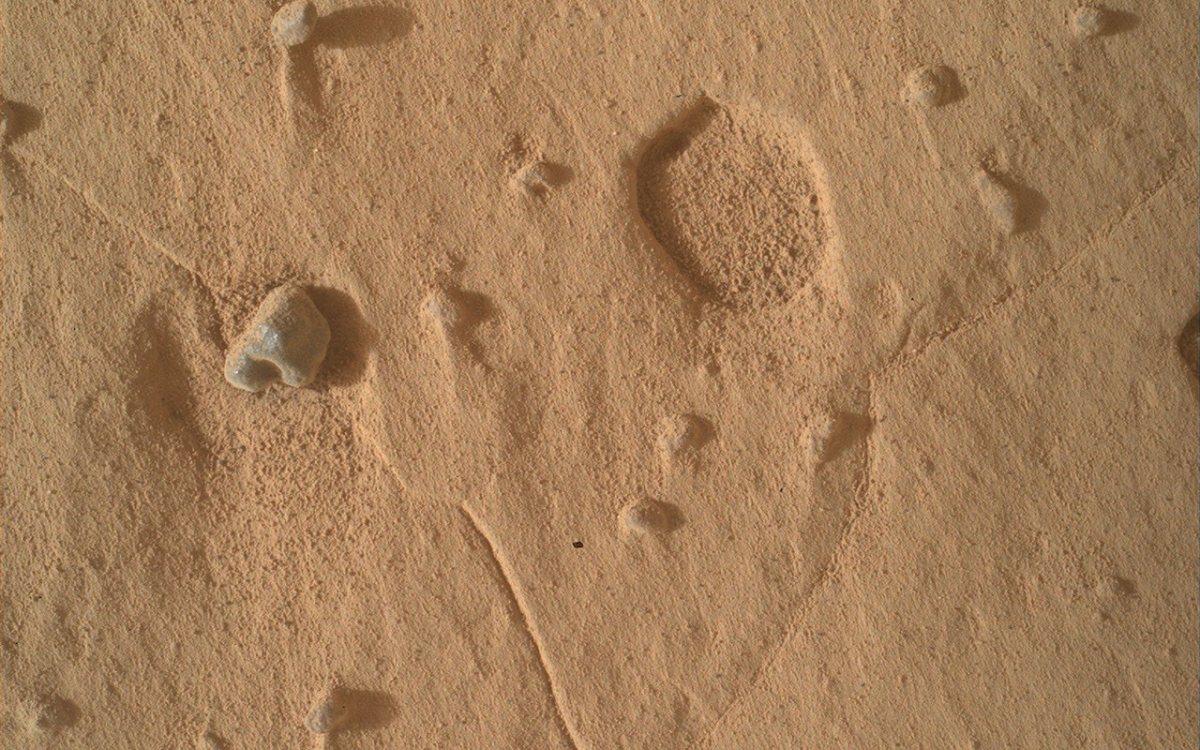 Rover Curiosity nakon 14 godina na Marsu otkrio neobične formacije u stijeni