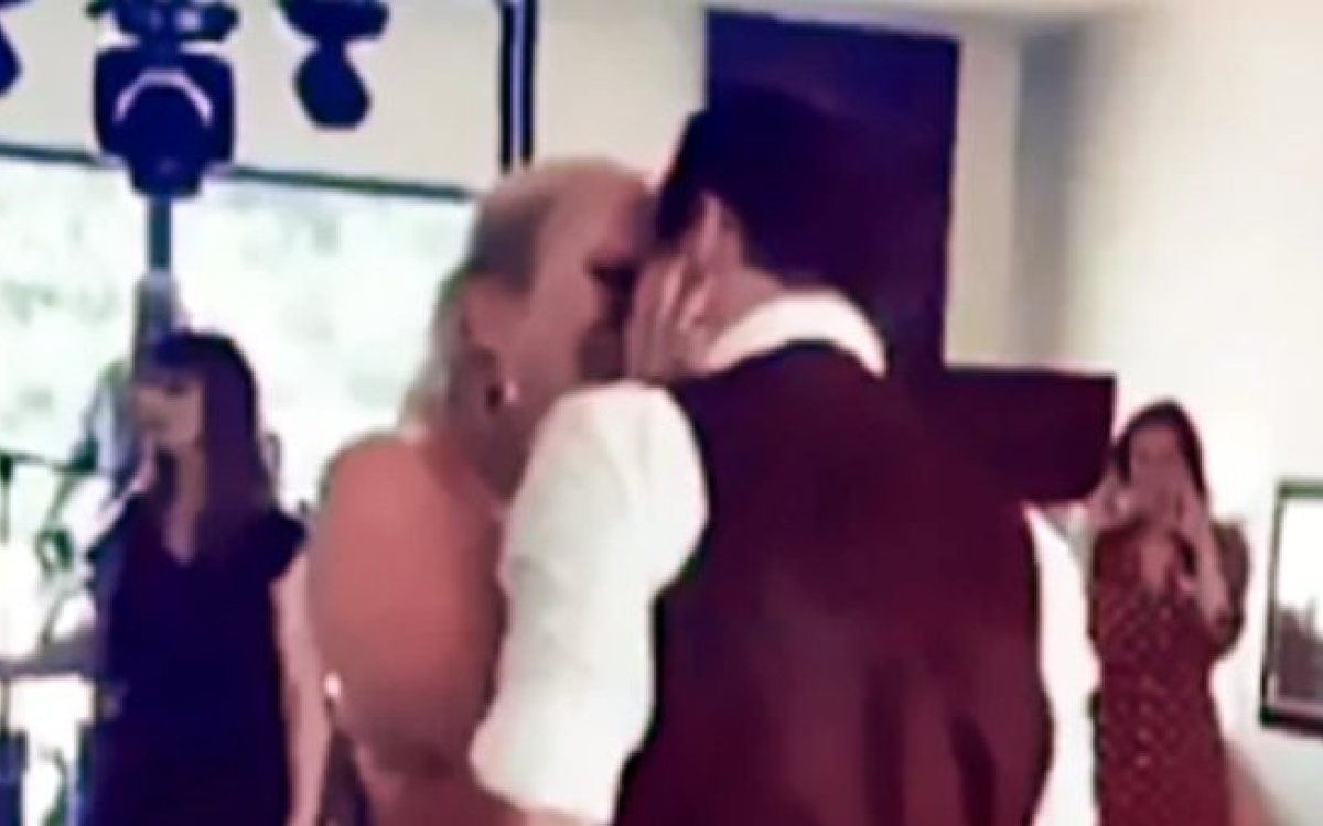 Sajko zamijenio scenu ugostiteljstvom: I dalje svira, ali više ne pjeva