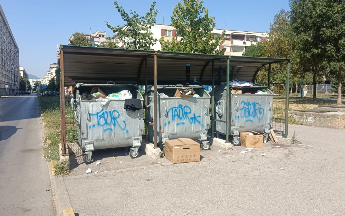 Sarajevo tokom SFF-a zatrpano smećem, turisti zatečeni prizorima na ulicama