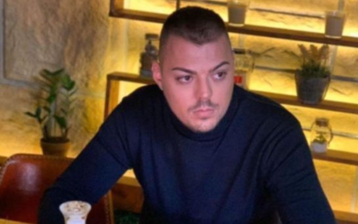 Sloba Vasić u mantiji i s bradom: polemika da li je slika prava ili AI
