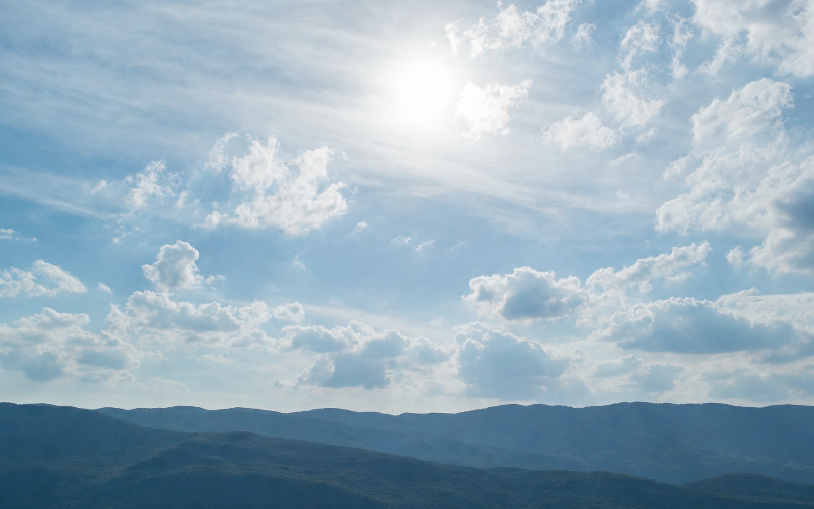 Sunčano jutro, popodne pljuskovi: Na jugu i danas do 38 stepeni