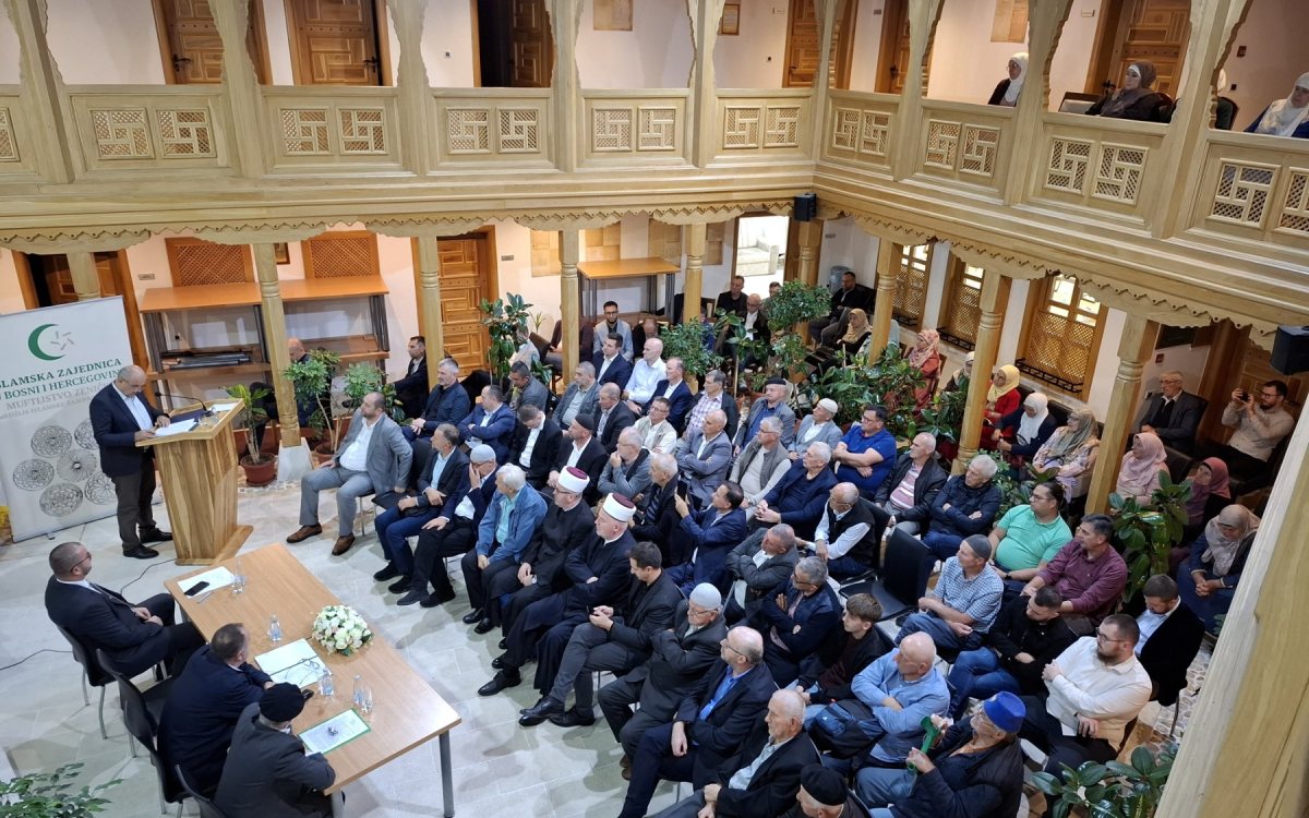 U Tešnju održana tribina posvećena životu i djelu trojice rahmetli imama