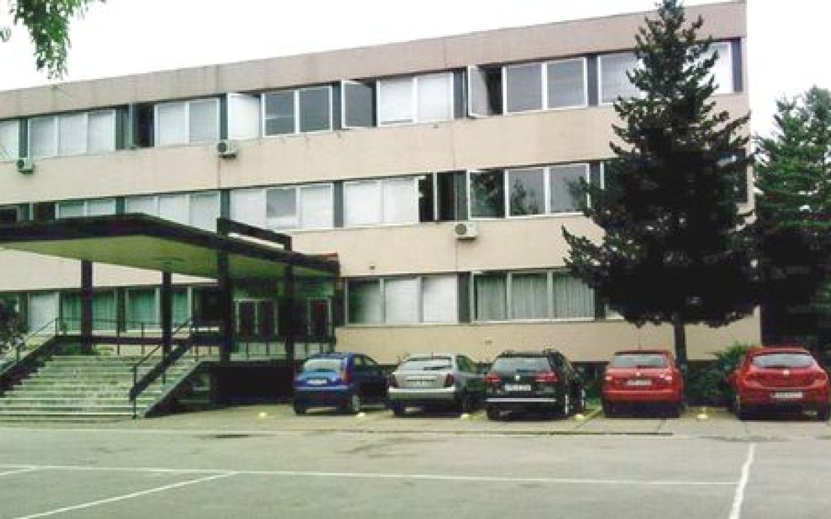 Učenik osnovne škole u Tuzli prijetio drugoj djeci, policija ga sprovela na ispitivanje