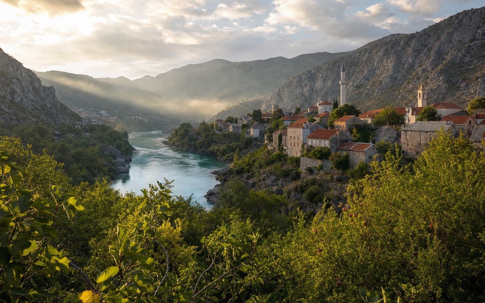 Umjereno oblačno vrijeme s maglovitim jutrom, u Hercegovini do 28 stepeni