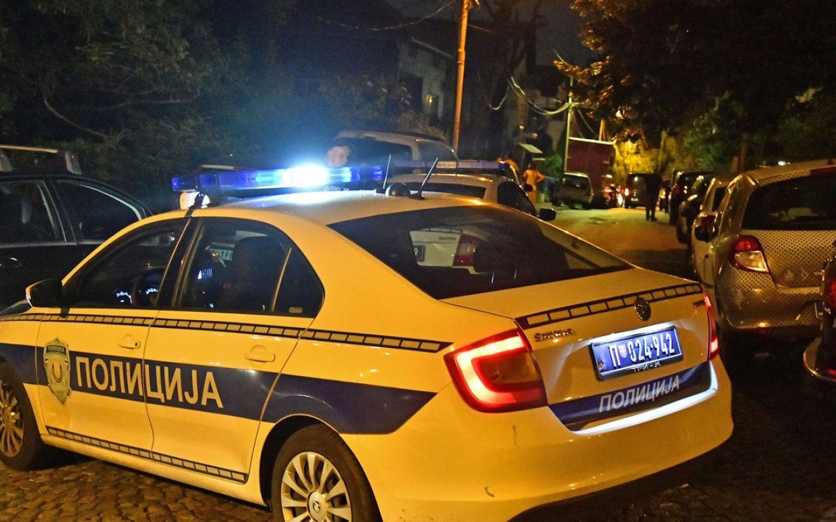 Vrijeđao ljekare, pa napao medicinsku sestru i policajce: Haos u Domu zdravlja u Sjenici